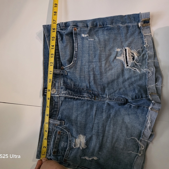 GAP Women's Distressed Denim Shorts - Blue - Picture 11 of 13